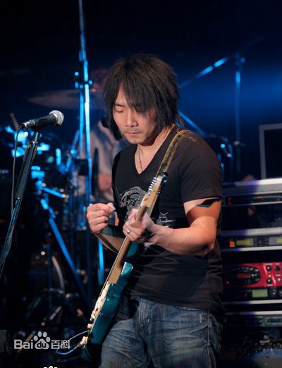 (Mayday)成员-石头生活照相册