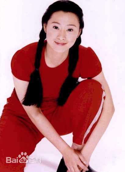 侯炳莹(April Hou)最新壁纸