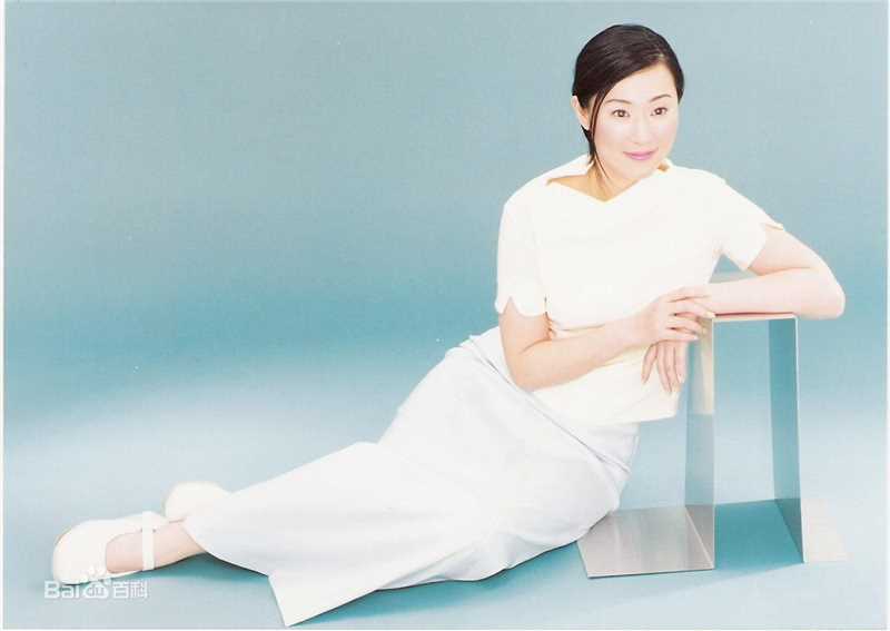 最新侯炳莹(April Hou)精彩图册