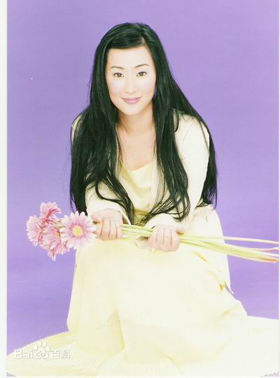 最新侯炳莹(April Hou)精彩图册