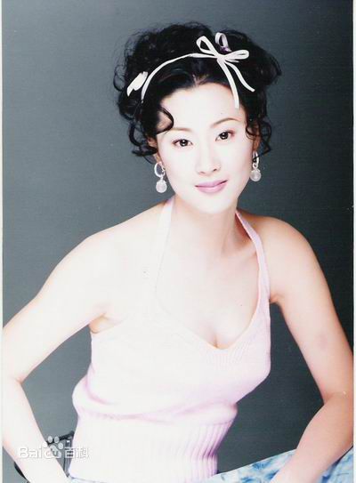 最新侯炳莹(April Hou)精彩图册