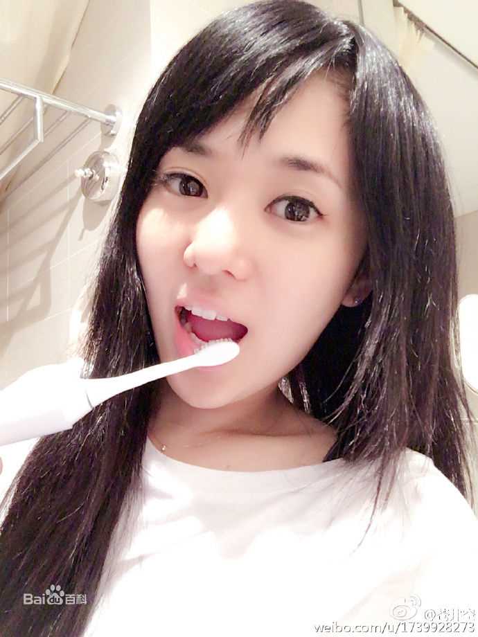 最新苍井空(日文名：蒼井そら，平假名：あおい そら，罗马拼音：aoi sora，英文名：Aoi sola)性感图片