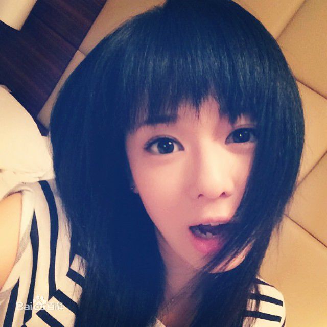 苍井空(日文名：蒼井そら，平假名：あおい そら，罗马拼音：aoi sora，英文名：Aoi sola)生活照素颜照壁纸