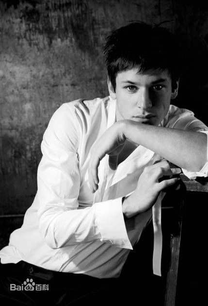 精选加斯帕德·尤利尔(Gaspard Ulliel)精彩图册