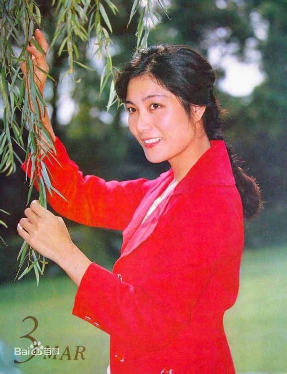 最新陈烨性感图片