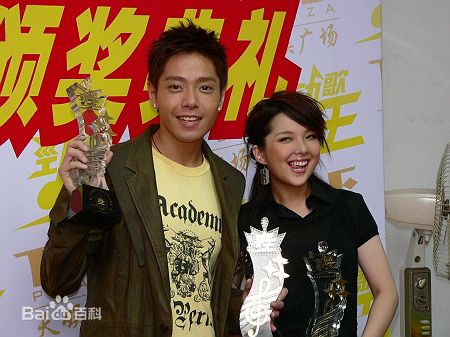 应昌佑(Charles)活动照性感图片图集