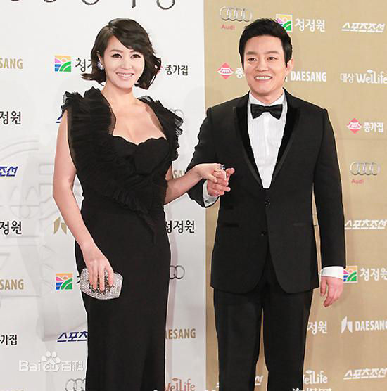 金惠秀(/Kim hyesoo)活动照壁纸壁纸