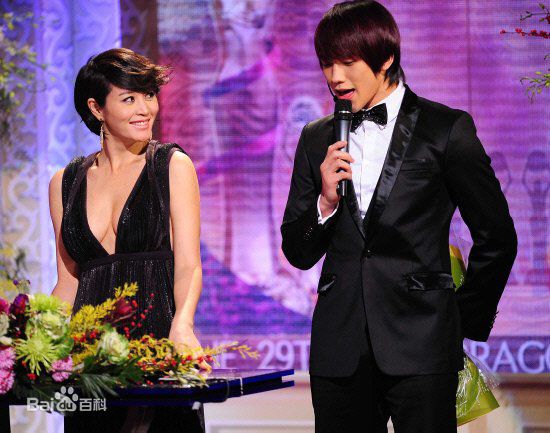 金惠秀(/Kim hyesoo)活动照壁纸壁纸