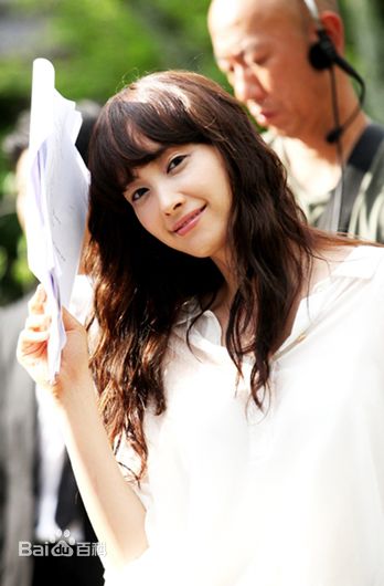 李奈映(Lee Na Young)的各种着装照壁纸壁纸