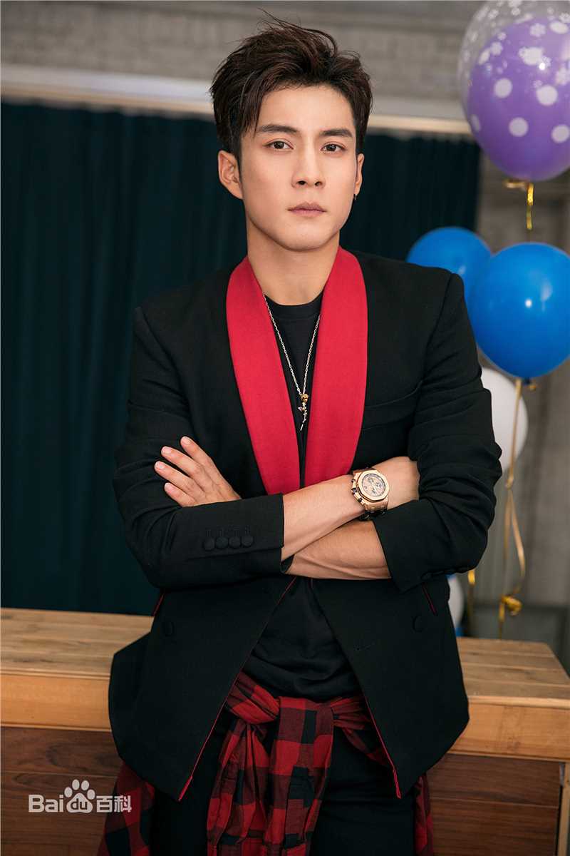 韩东君(Elvis Han)2017年生日会前后照片