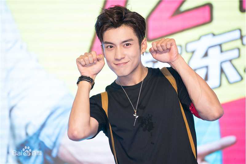 韩东君(Elvis Han)2017年生日会前后照片