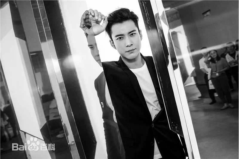 韩东君(Elvis Han)香奈儿香水发布会生活照相册