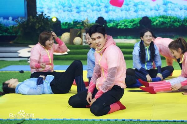 最全韩东君(Elvis Han)在2015年5月28日《快乐大本营》中的壁纸