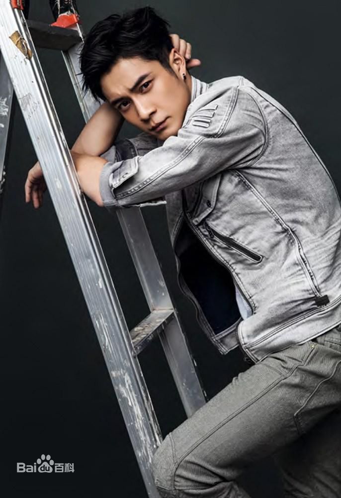 韩东君(Elvis Han)最新运动牛仔壁纸