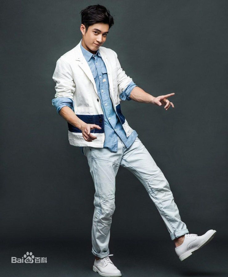 韩东君(Elvis Han)最新运动牛仔壁纸