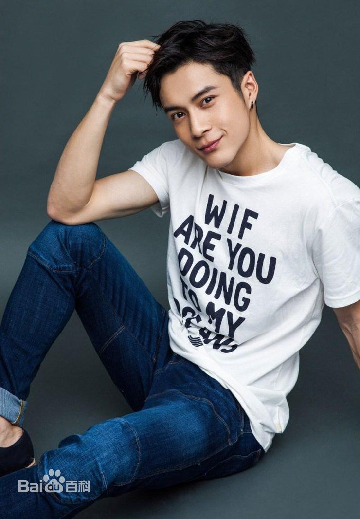 韩东君(Elvis Han)最新运动牛仔壁纸