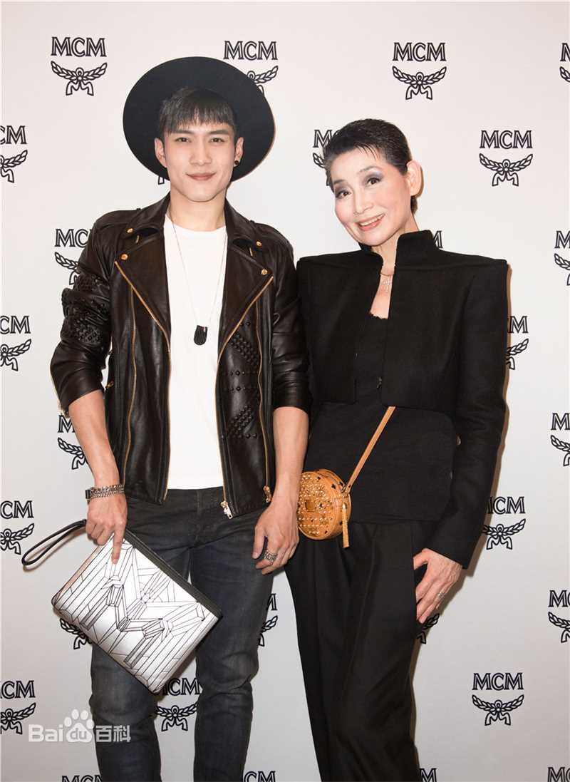 韩东君(Elvis Han)2016年伦敦春夏时装周前后照片