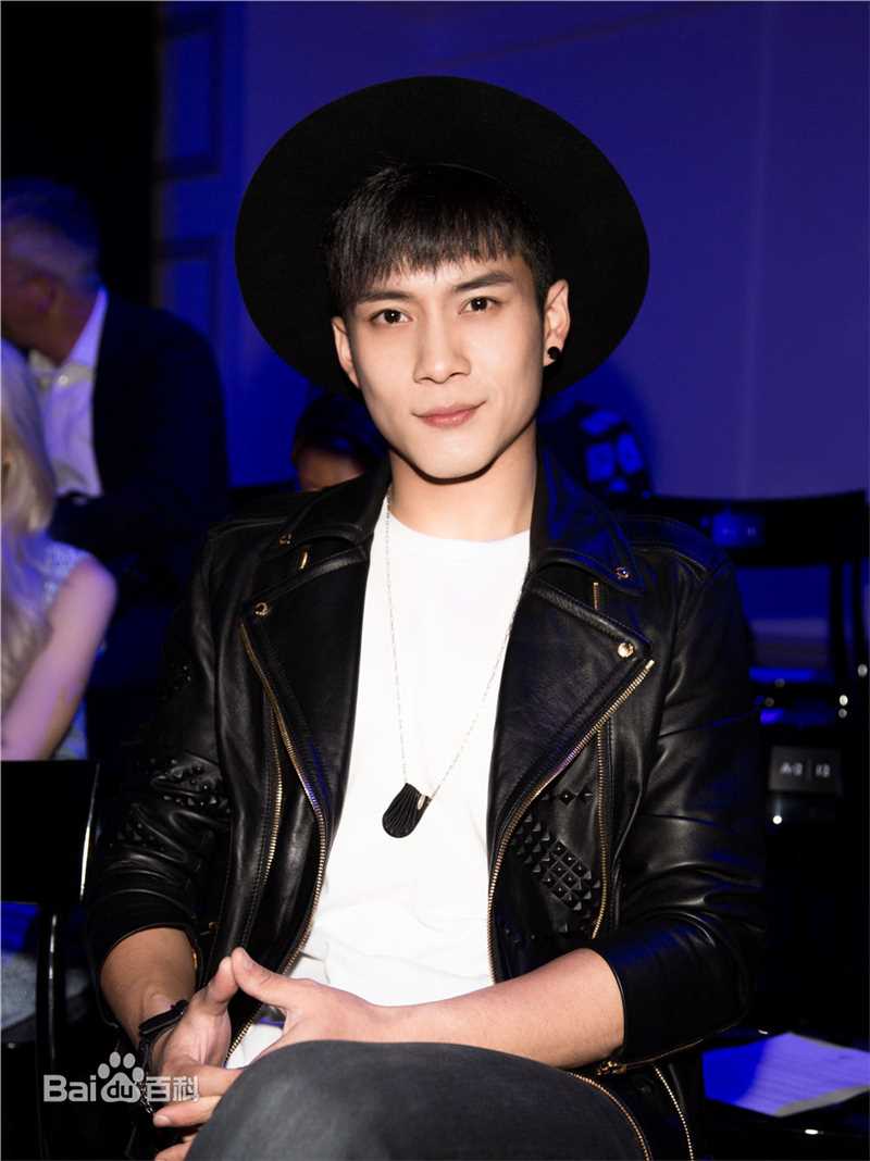 韩东君(Elvis Han)2016年伦敦春夏时装周前后照片