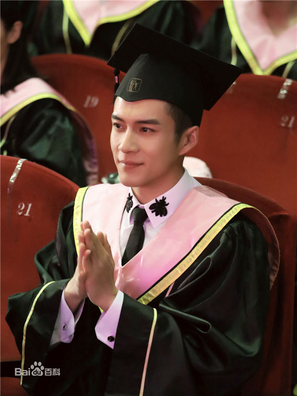 韩东君(Elvis Han)毕业典礼照性感图片图集