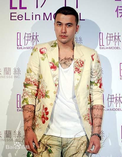 黄志玮(Jerry)出席活动照壁纸壁纸