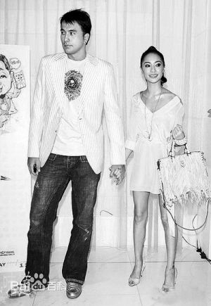 黄志玮(Jerry)出席活动照壁纸壁纸