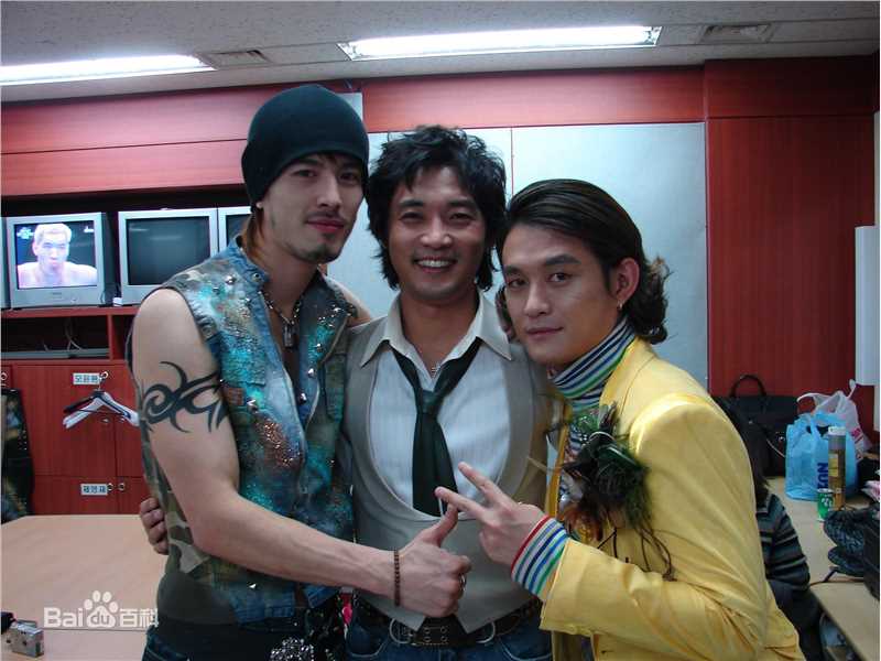 安在旭(，Ahn Jae Wook，アン ジェウク)生活照片图片图册