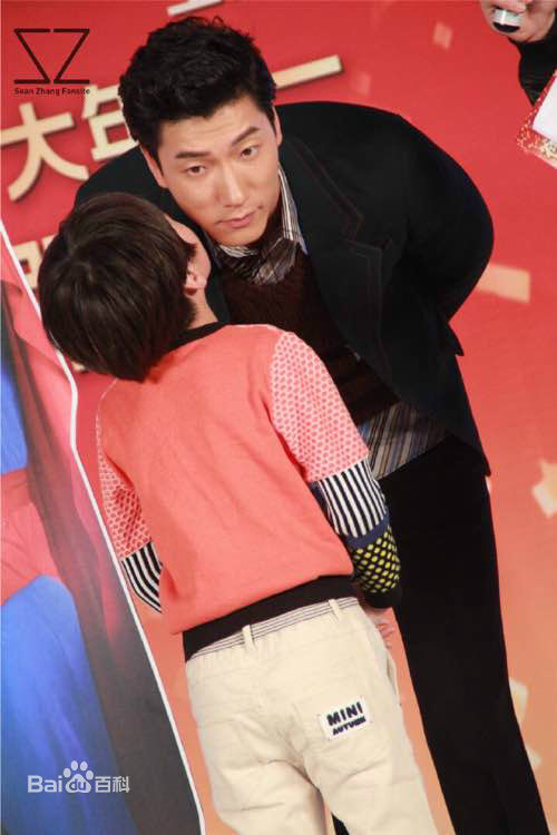 精选张悦轩(Vincent)在《爸爸的假期》宣传活动中的图册