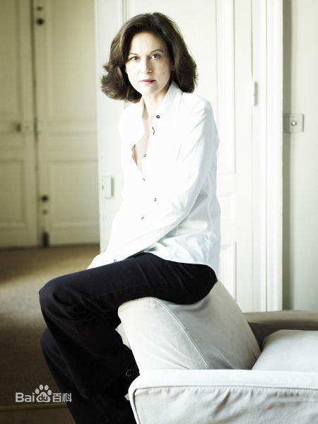 安妮·芳婷(Anne Fontaine)前后照片