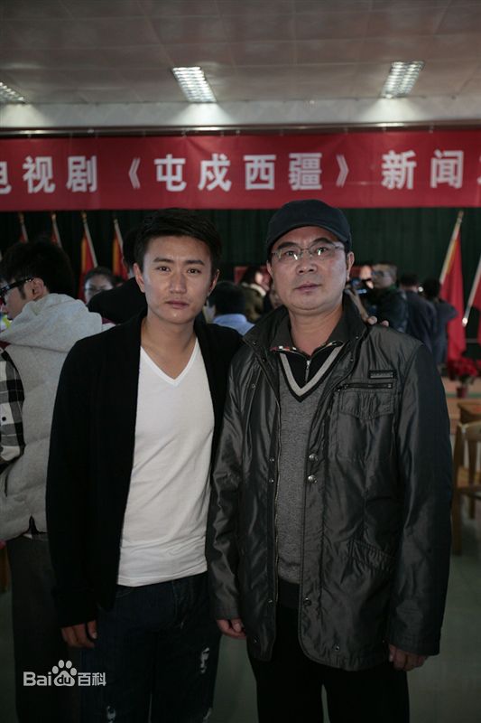 曾剑锋工作照图片图册