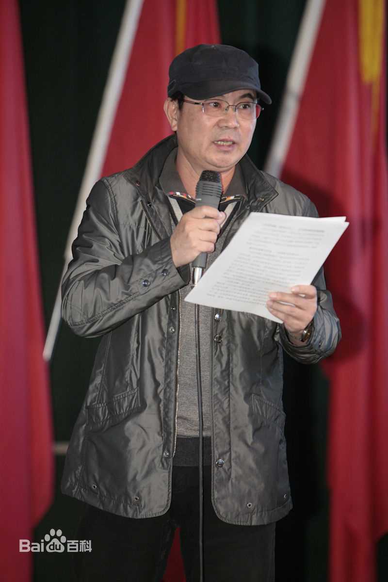 曾剑锋工作照图片图册