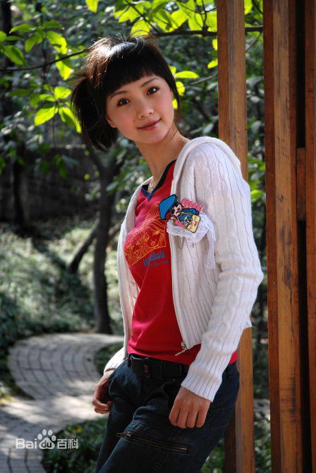 胡珊休闲照壁纸壁纸