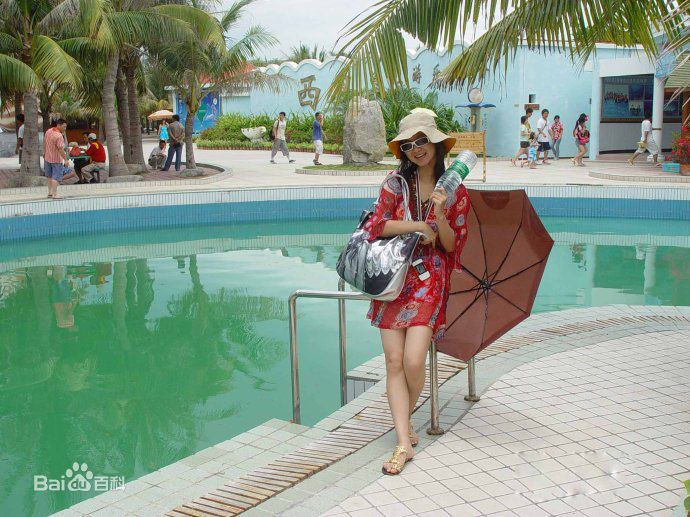 胡珊休闲照壁纸壁纸