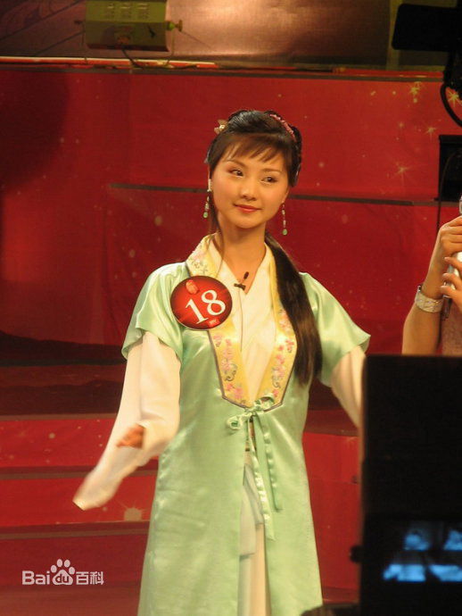 胡珊参加比赛素颜照相册