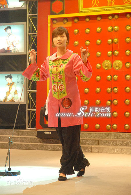 胡珊参加比赛素颜照相册