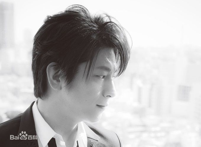 最新及川光博(OIKAWA MITSUHIRO)性感图片