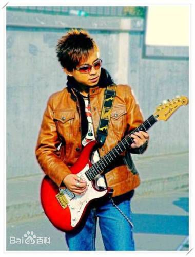 张立嘉(Leo)最新壁纸