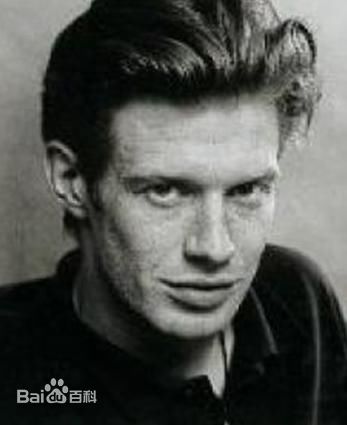 杰森·弗莱明(Jason Flemyng)前后照片