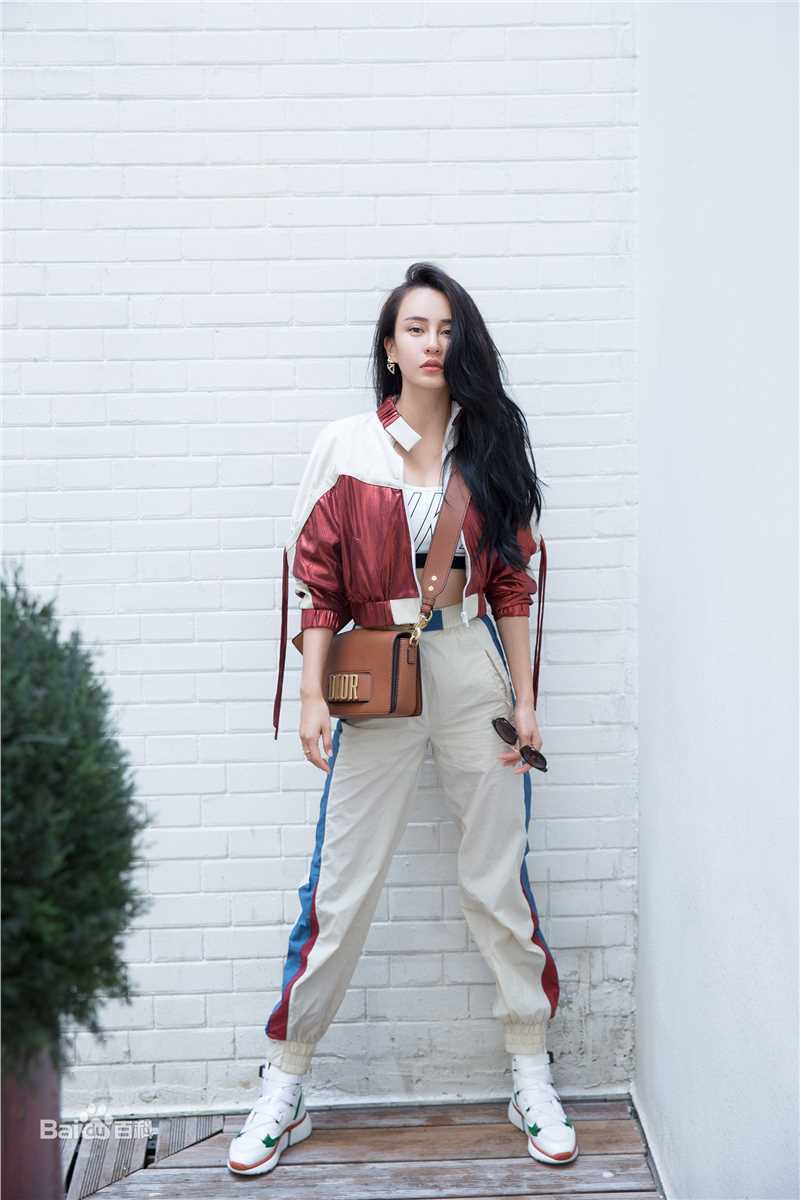 母其弥雅(MIYA)2018性感图片壁纸