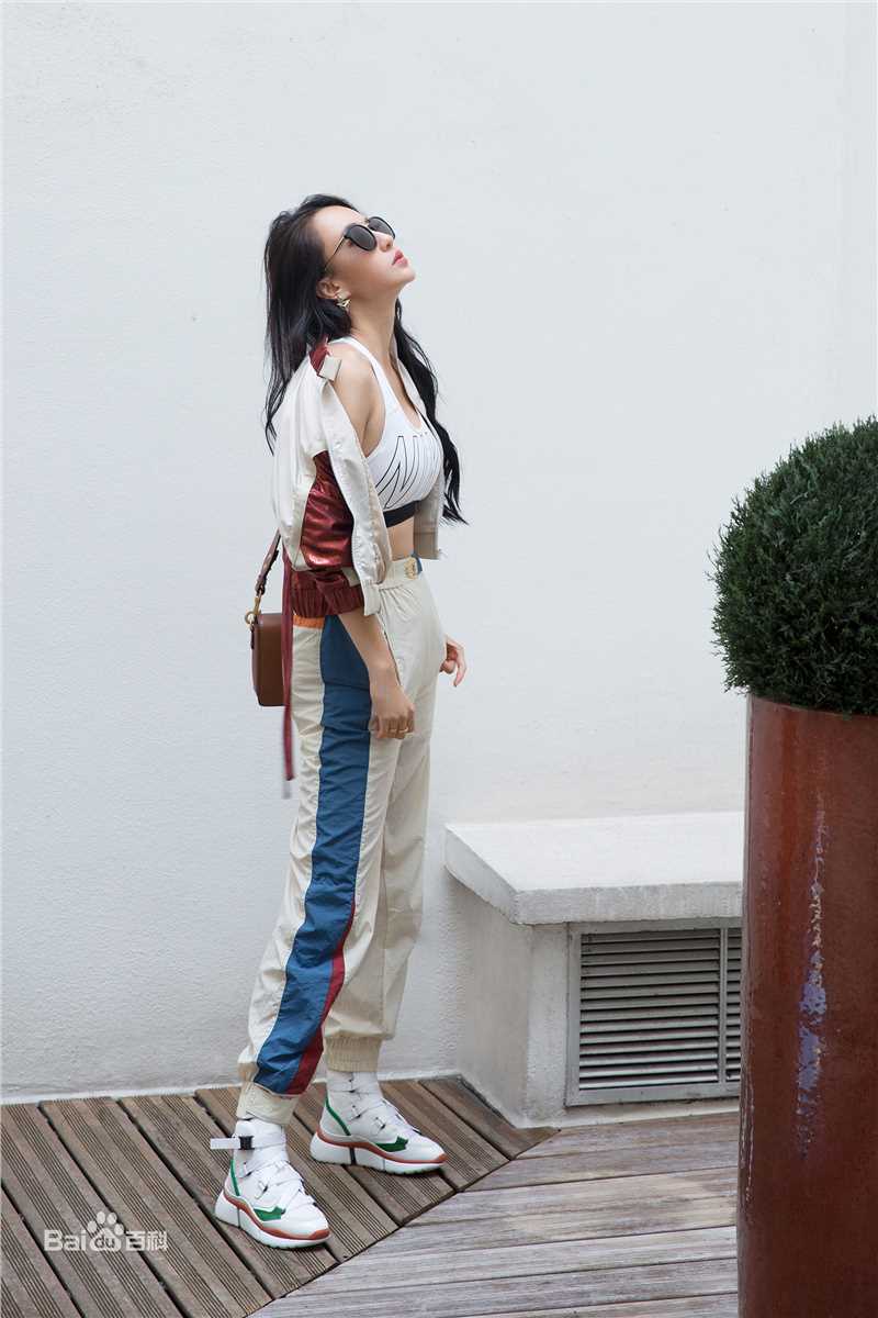 母其弥雅(MIYA)2018性感图片壁纸