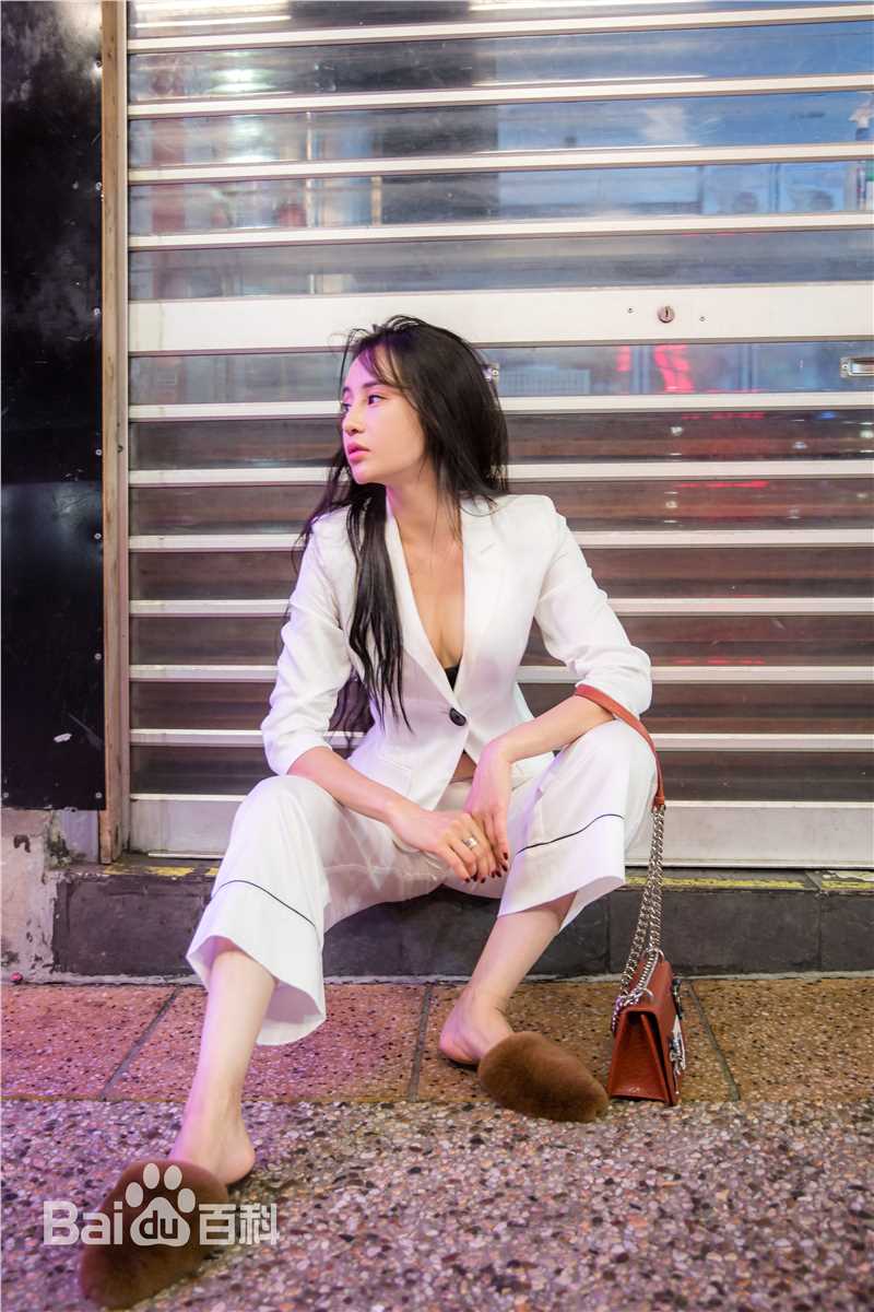 母其弥雅(MIYA)生活照图片图册