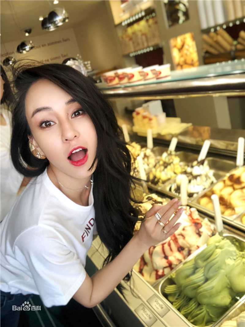 母其弥雅(MIYA)生活照图片图册