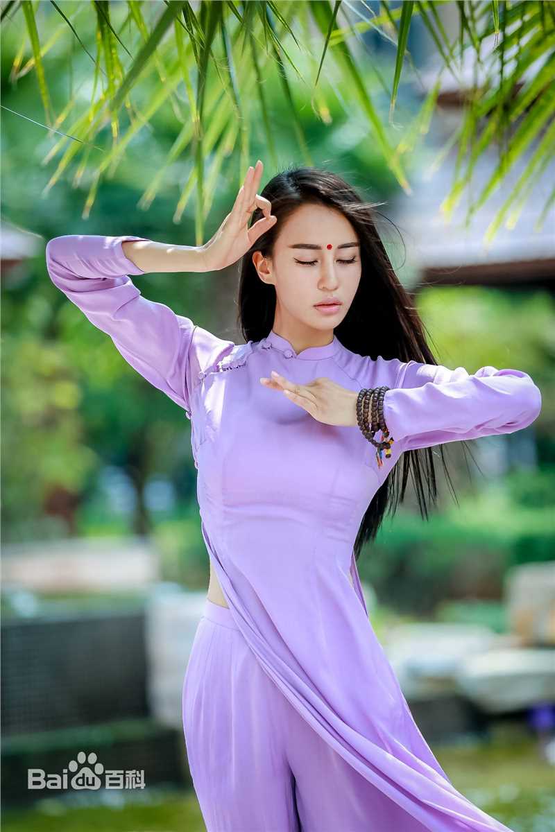 最新母其弥雅(MIYA)壁纸