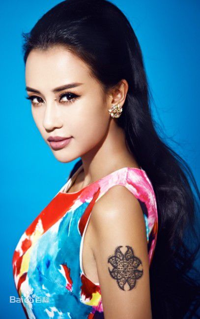 最新母其弥雅(MIYA)壁纸