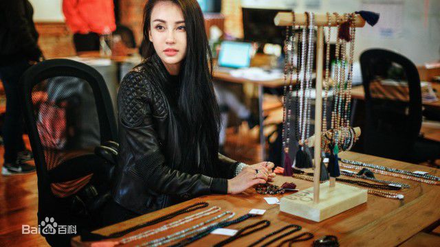 母其弥雅(MIYA)个人形象照图片图集