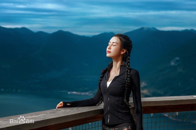 母其弥雅(MIYA)个人形象照图片图集