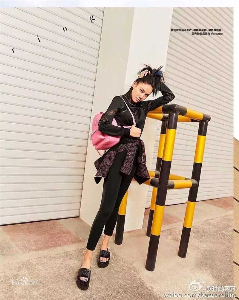 精选张蓝心(Zoe Zhang)在《时尚芭莎》中的图册