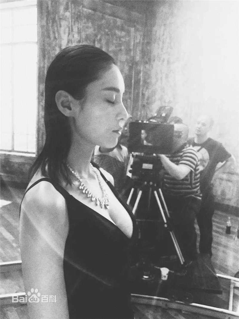 张蓝心(Zoe Zhang)日常生活素颜照相册