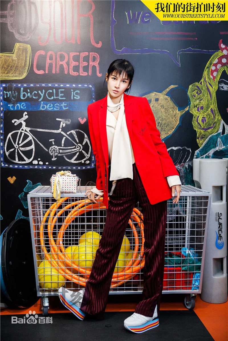 张蓝心(Zoe Zhang)街拍时刻图册