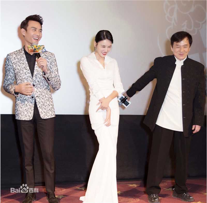 张蓝心(Zoe Zhang)在电影《铁道飞虎》首映礼中的