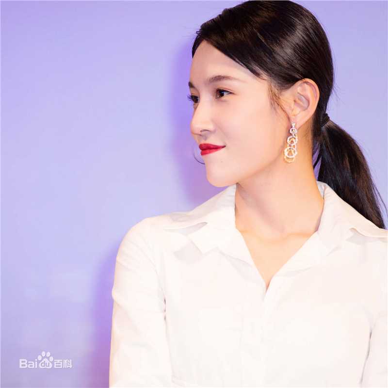 张蓝心(Zoe Zhang)在电影《铁道飞虎》首映礼中的